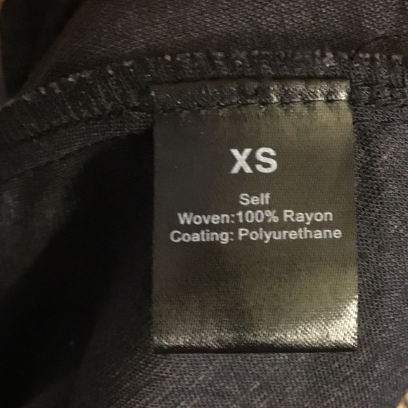 Pleated Flare mini skirt - Picture 2 of 5